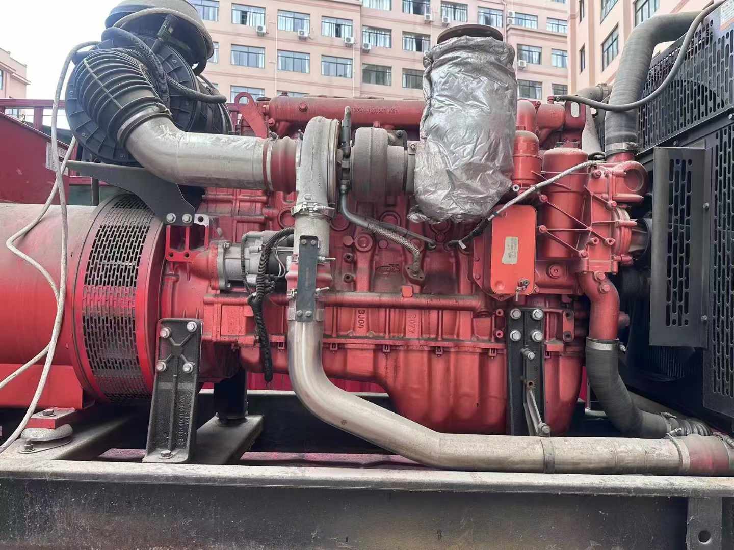 哈巴河如何选择适合 600kW 柴油发电机组的过载保护器？